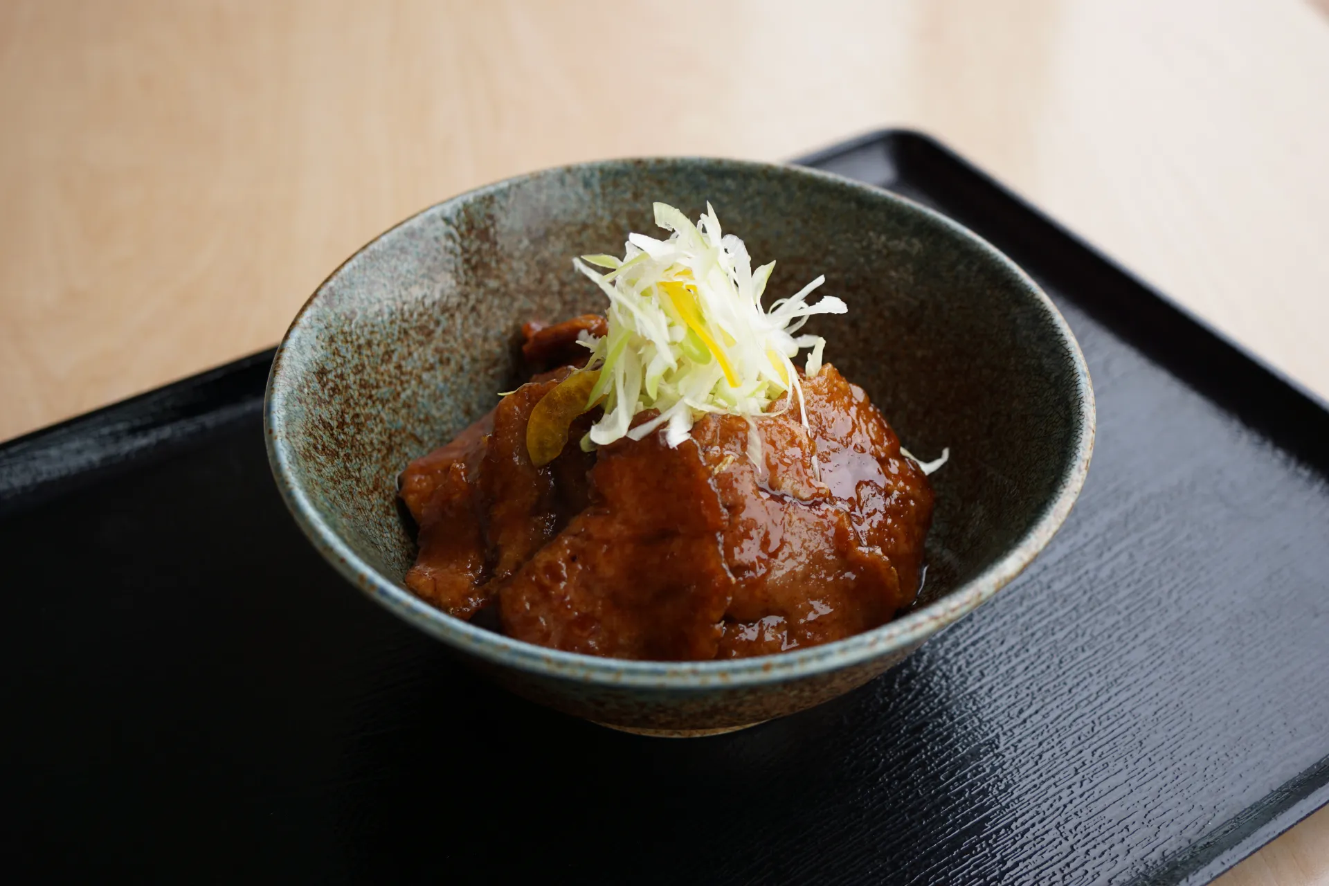 林SPFポークの贅沢ヒレ豚丼